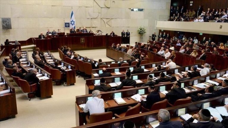 الكنيست الإسرائيلي يقر مبدئيًا مشروع قانون لضم الضفة الغربية ومستوطنة “معاليه أدوميم”