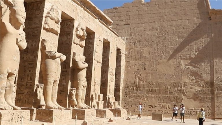 معبد هابو.. تحفة معمارية تروي مجد رمسيس الثالث في قلب الأقصر