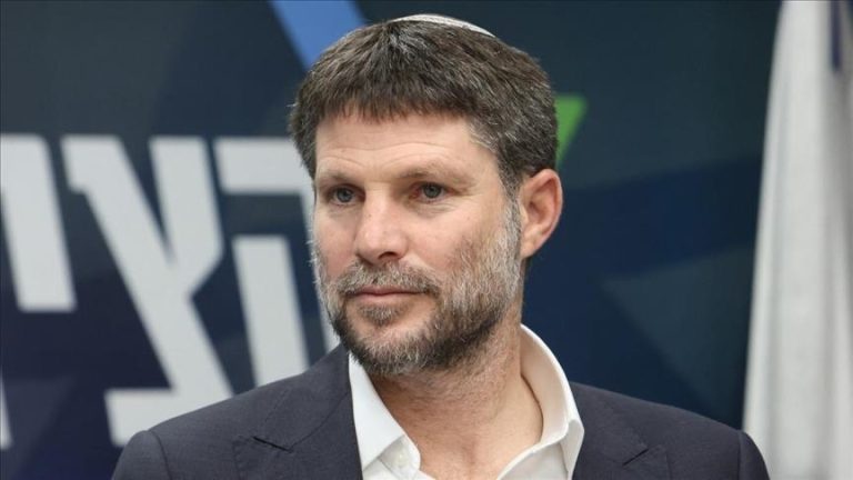 سموتريتش يهاجم نتنياهو: وقف الهجوم على غزة “خطأ فادح” و”وصفة للمماطلة”