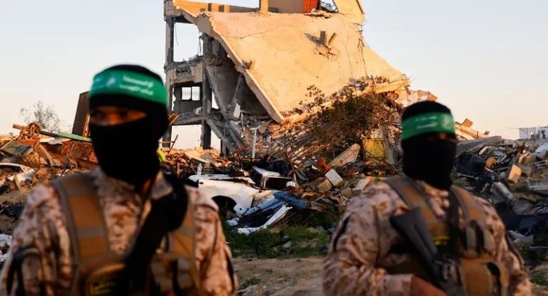 حماس توافق على تسليم السلاح إلى هيئة فلسطينية مصرية بإشراف دولي