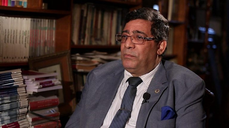 الحكم على الدكتور عبد الخالق فاروق بالسجن خمس سنوات دون سماع الدفاع أو تمكينه من الاطلاع على أوراق القضية