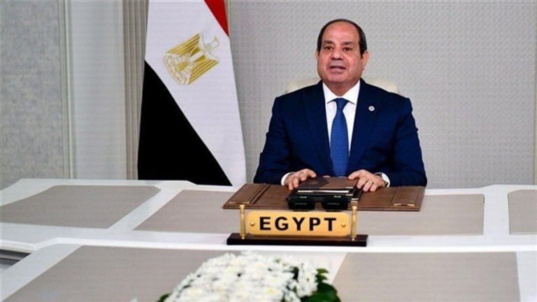 السيسي يبحث مع نائب رئيس “إكسون موبيل” تعزيز التعاون في مشروعات استكشاف الغاز بالبحر المتوسط