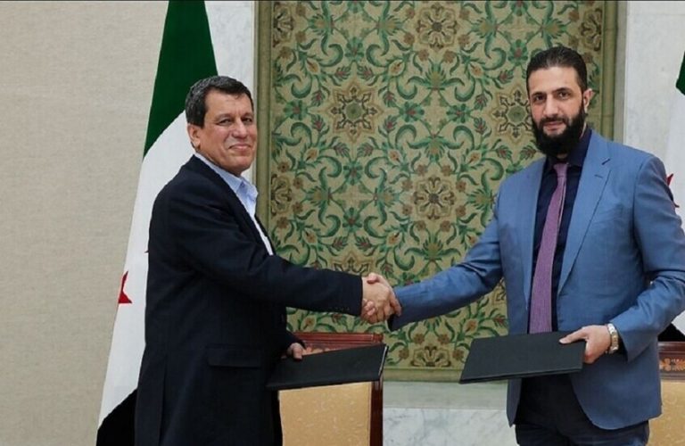 أحمد الشرع يدعو إلى إشراف القوات الأمريكية على دمج “قسد” في الجيش السوري