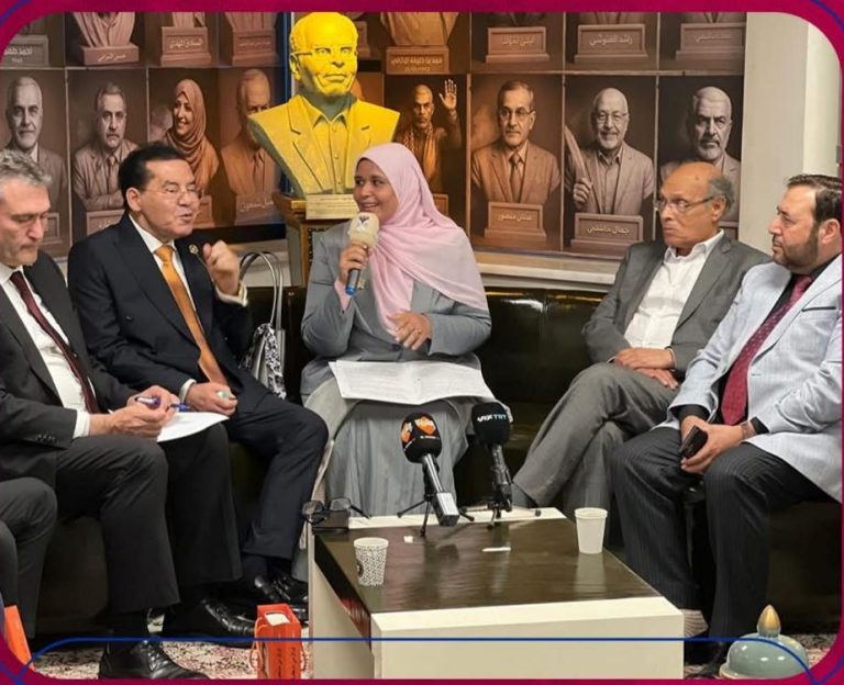 جلسة حوارية لمركز إنسان في ضيافة المجلس العربي بمقر المركز الثقافي المصري بإسطنبول