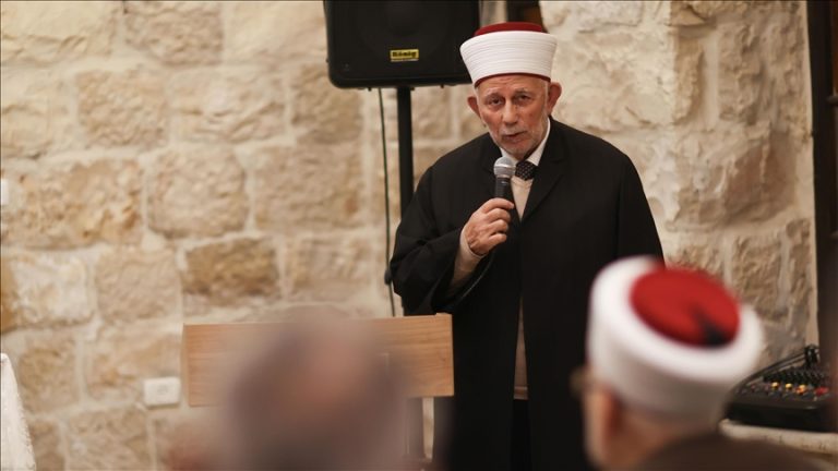 وفاة الشيخ عبد العظيم سلهب رئيس مجلس الأوقاف في القدس عن 79 عامًا