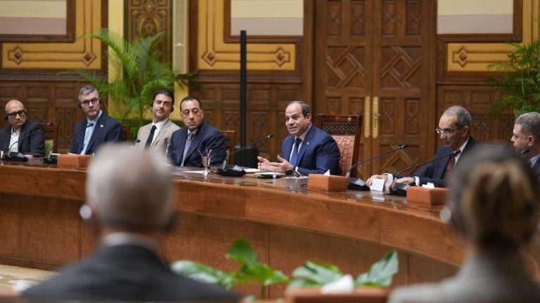 السيسي: استقرار مصر وسط التحديات الإقليمية يجعلها وجهة جاذبة للاستثمار
