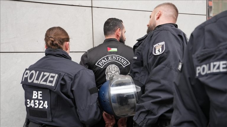 حزب اليسار الألماني يطالب بوقف قمع الحركات الداعمة لفلسطين