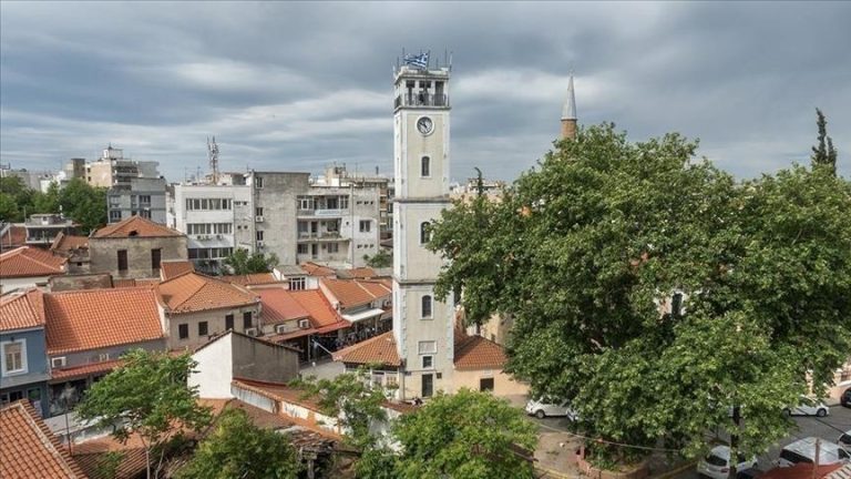 تحقيق قضائي ضد سكان قرية تركية في تراقيا الغربية بعد تنظيفهم مقبرة عثمانية