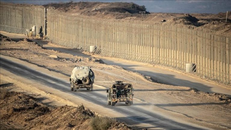 قرار إسرائيلي بتحويل الحدود مع مصر إلى “منطقة عسكرية مغلقة” يثير توترًا جديدًا في العلاقات بين البلدين