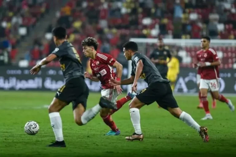 الأهلي يصل الإمارات استعدادًا لمواجهة سيراميكا كليوباترا في نصف نهائي كأس السوبر المصري للأبطال