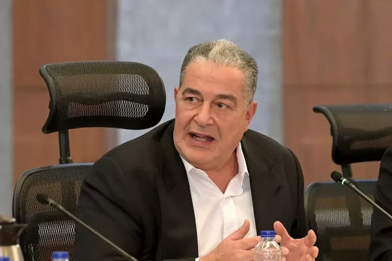 الأهلي يعلن تشكيل مكتبه التنفيذي الجديد برئاسة ياسين منصور