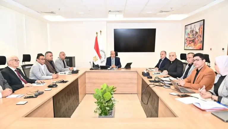 وزير الري يتابع خطة تطوير منظومة الصرف الزراعي والتوسع في معالجة وإعادة استخدام المياه