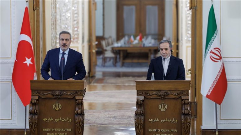 هاكان فيدان: هدف تركيا رفع العقوبات عن إيران وتعزيز التكامل الإقليمي بأسرع وقت