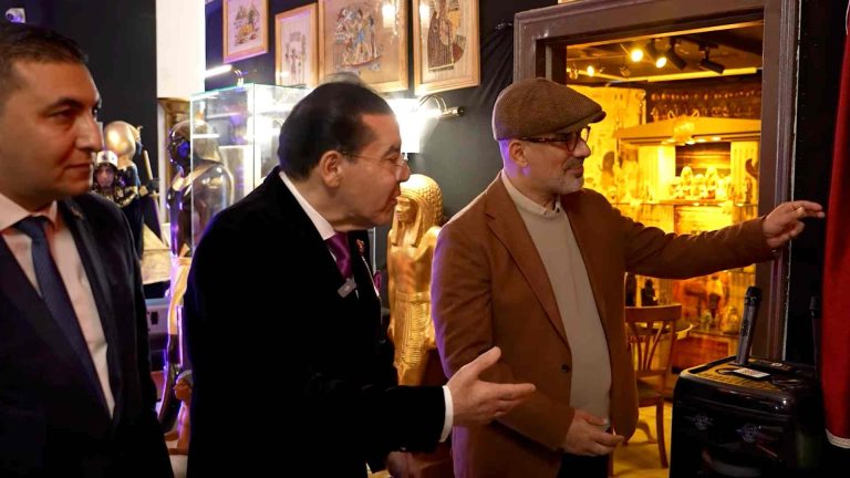 شاهد..د.أيمن نور يفتتح مركز إسطنبول الثقافي: وجوه لا تغيب