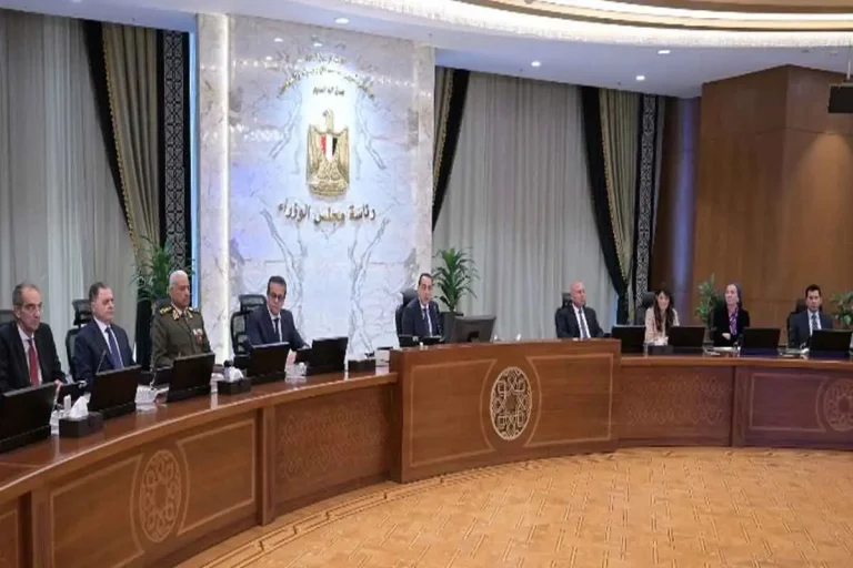 مجلس الوزراء يقرّ تخصيص أراضٍ بحثية وتعديلات في قانون هيئة الشرطة وطرح مزايدات لتنمية الأصول