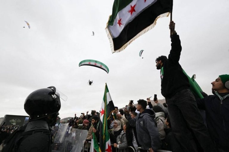 الكونغرس يوافق على إلغاء قانون قيصر
