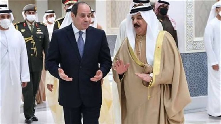 السيسي وملك البحرين يؤكدان ضرورة التنفيذ الكامل لاتفاق وقف الحرب في غزة