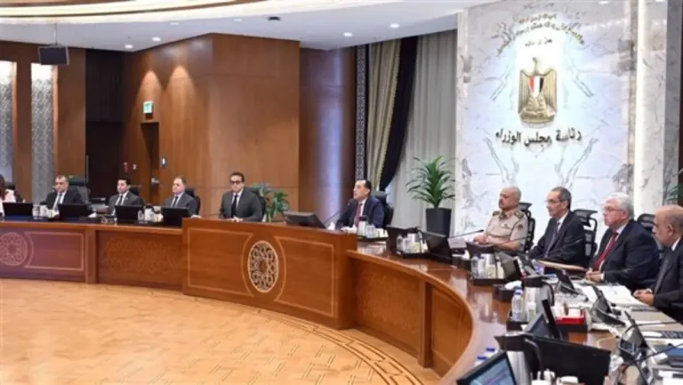 مجلس الوزراء يوافق على قرارات جديدة لدعم الاستثمار وتطوير الخدمات والقطاعات الإنتاجية