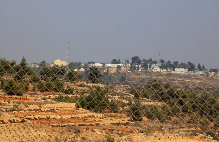 جيش الاحتلال يعتزم بناء جدار فصل في غور الأردن لعزل الفلسطينيين