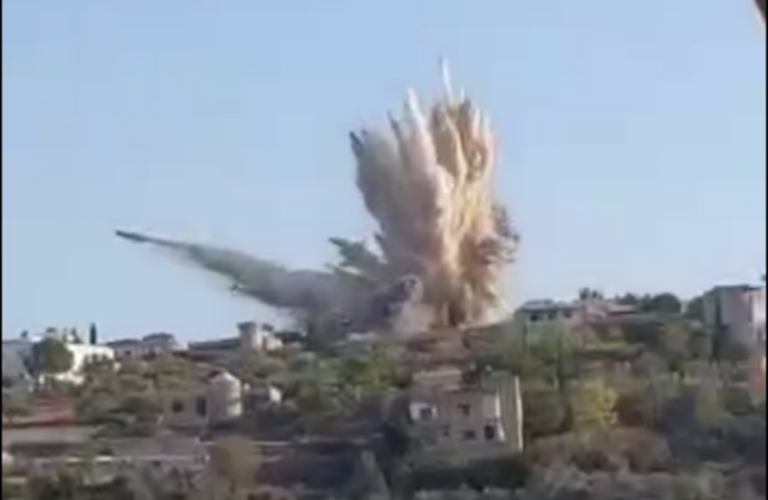 جيش الاحتلال يشن غارات على جنوب لبنان