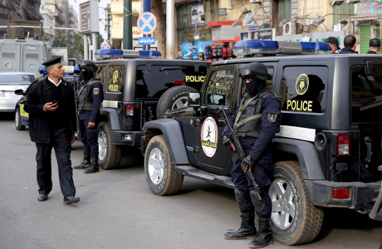 مصر.. الداخلية تشن حملة توقيف لأنصار المرشحين المنافسين أحزابَ “القائمة الوطنية”