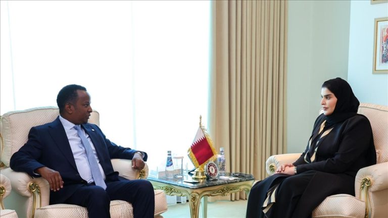 قطر تؤكد دعمها لاستقرار الصومال خلال مباحثات رسمية في الدوحة