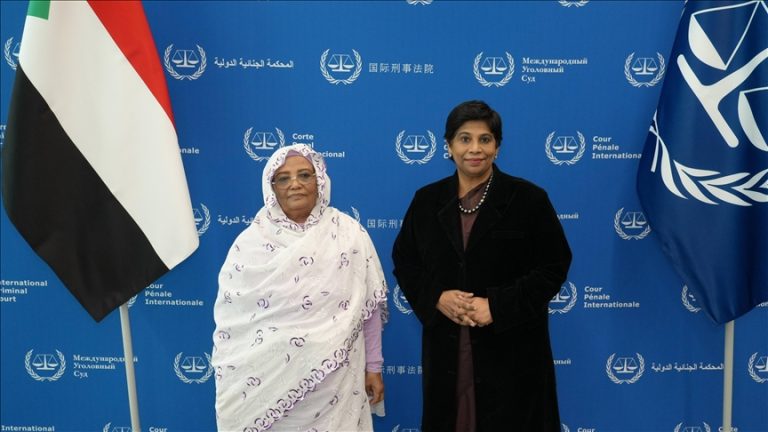 السودان يبحث مع المحكمة الجنائية الدولية تعزيز التعاون في تحقيقات جرائم دارفور