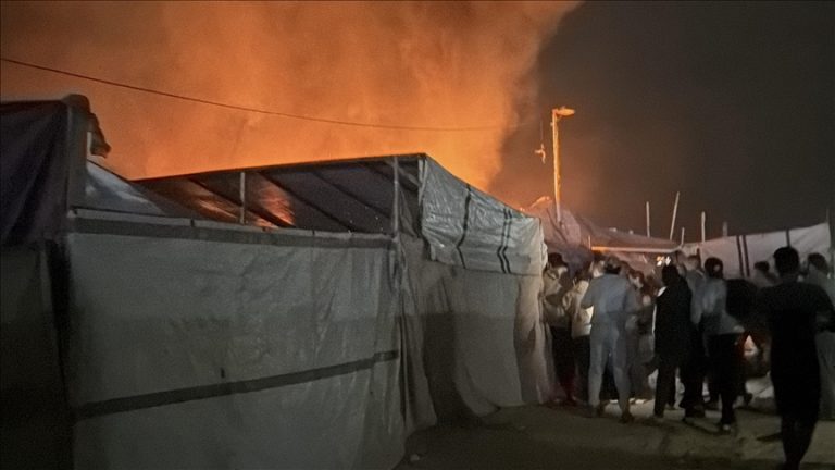 حماس: قصف خيام النازحين في خان يونس “جريمة حرب واستهتار باتفاق وقف النار”