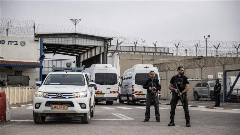 وفاة معتقل إداري فلسطيني في سجن عوفر.. ومؤسسات حقوقية تحمّل إسرائيل المسؤولية