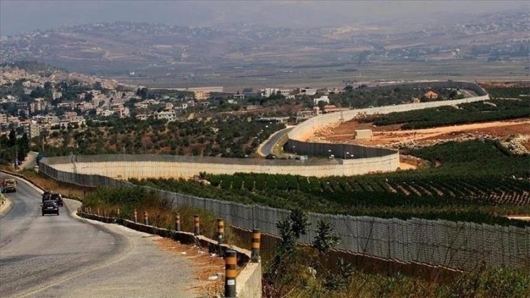 الجيش الإسرائيلي ينذر بإخلاء مواقع في قرية جنوب لبنان تمهيدًا لهجوم جديد