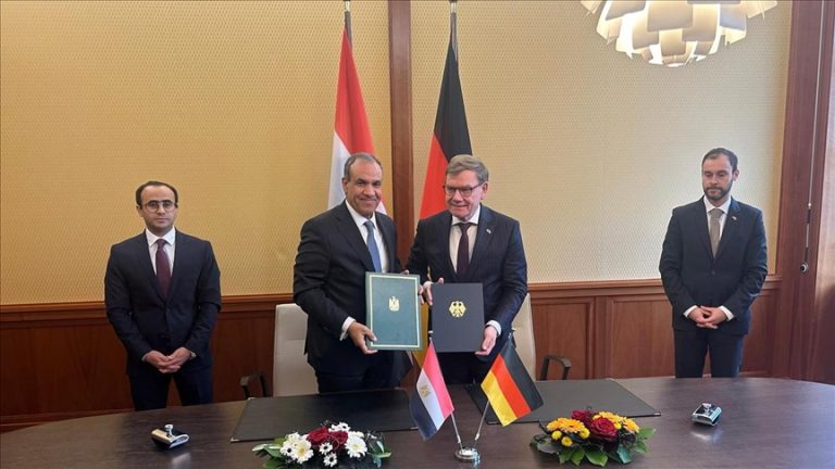 مصر تنسّق مع الولايات المتحدة لعقد مؤتمر إعمار غزة في أقرب وقت