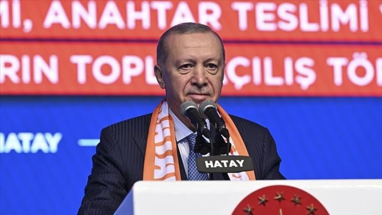 أردوغان: فخورون بتسليم المنزل رقم 455 ألفًا لمتضرري الزلازل وتركيا ماضية في البناء رغم التحديات