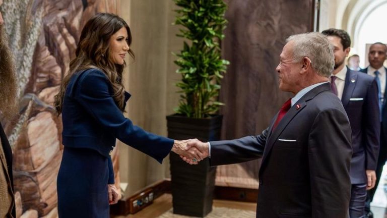 ملك الأردن يدعو واشنطن لضم بلاده إلى برنامج «الدخول العالمي» الأمريكي