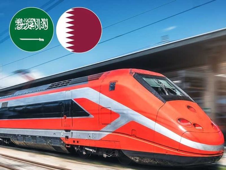قطر والسعودية توقعان اتفاقية الربط بالقطار الكهربائي السريع بين البلدين