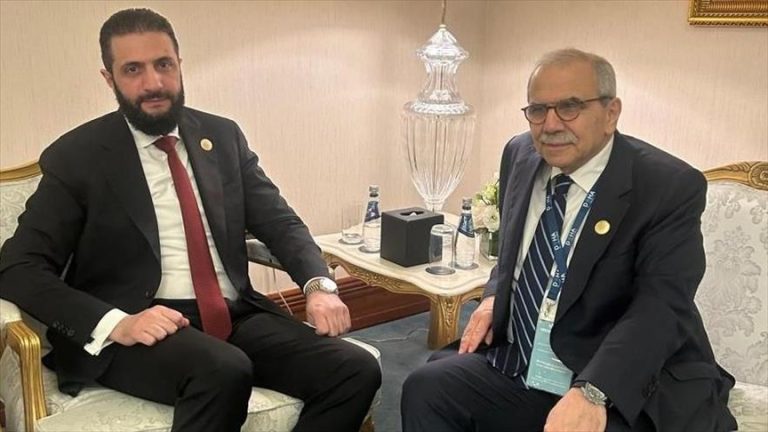الشرع وسلام يبحثان في الدوحة تطوير العلاقات السورية اللبنانية على هامش منتدى الدوحة 2025