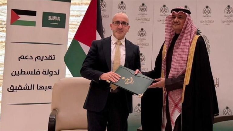 السعودية تقدّم منحة بقيمة 90 مليون دولار لدعم خزينة دولة فلسطين