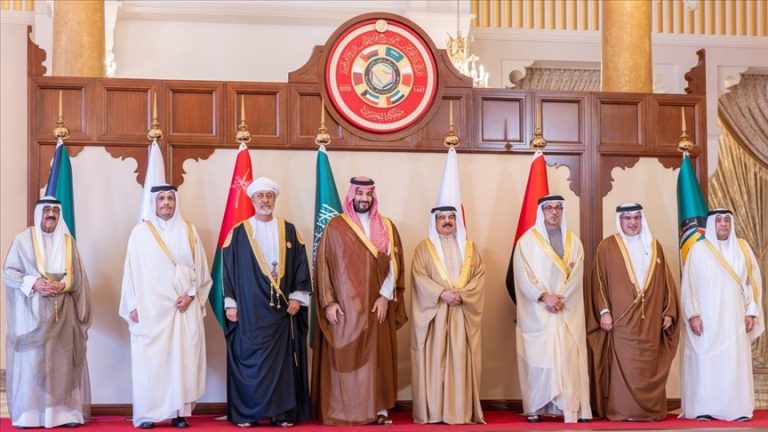 المنامة تستضيف القمة الخليجية الـ46 وسط حضور واسع وعودة لافتة لسلطان عمان