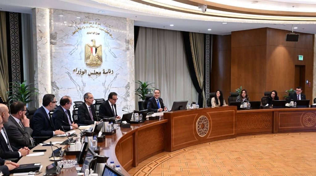 مدبولي يترأس اجتماع اللجنة الوزارية للعدالة الاجتماعية ويؤكد: تطوير منظومة الدعم أولوية تمس حياة المواطنين