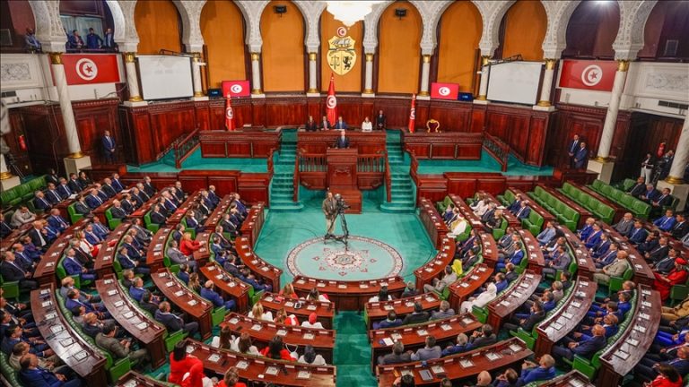 البرلمان التونسي يصدق على موازنة 2026 بـ27 مليار دولار وبزيادة 3.9% عن العام الجاري