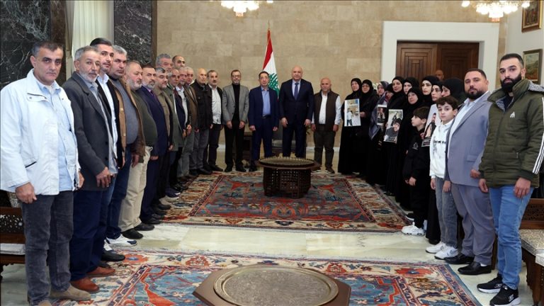 الرئيس اللبناني: إطلاق سراح الأسرى من سجون إسرائيل أولوية والاتصالات مستمرة