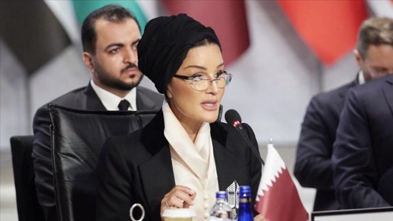 الشيخة موزا بنت ناصر تلقي الكلمة الختامية في منتدى الدوحة 2025