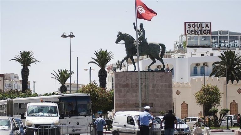 للمرة الأولى منذ 2021.. المعارضة التونسية تنزل الشارع في مسيرة موحدة ضد أحكام «التآمر»