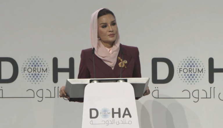 الشيخة موزا بنت ناصر في منتدى الدوحة 2025: عالمنا اليوم يحتاج إلى عدالة تعيد للإنسان ثقته بنفسه
