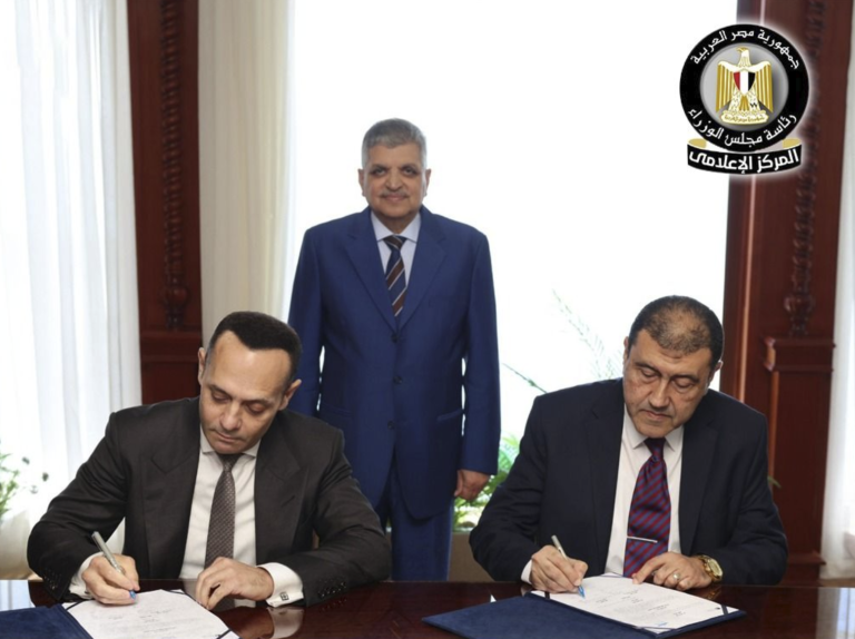 توقيع شراكة استراتيجية لإقامة مجمع بتروكيماويات بالعين السخنة باستثمارات 4.5 مليار دولار