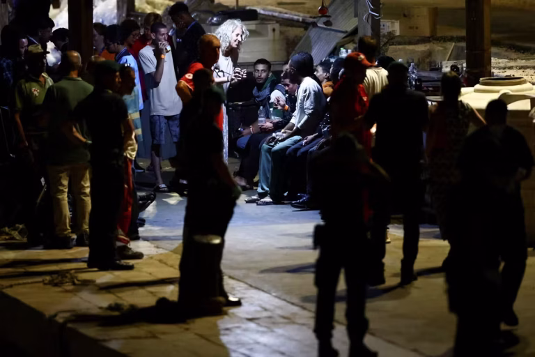 صحيفة لوموند الفرنسية : أصبح المصريون من أبرز الجنسيات الإفريقية المهاجرة إلى أوروبا عبر البحر المتوسط