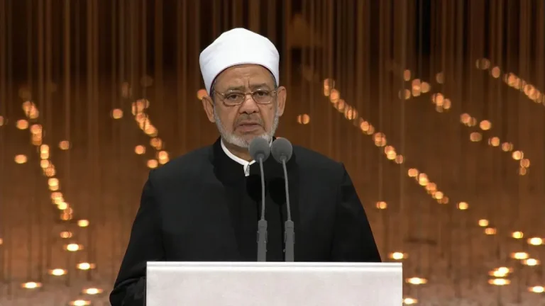 شيخ الأزهر في رسالة مؤثرة: عشتُ ثمانين عامًا شاهدًا على الحروب من العدوان الثلاثي إلى أزمات العالم المعاصر