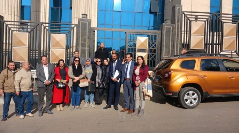 النيابة تصرف إيمان عوف ومحمود كامل و9 صحفيين من «البوابة نيوز» بعد التحقيق في بلاغات عبدالرحيم علي