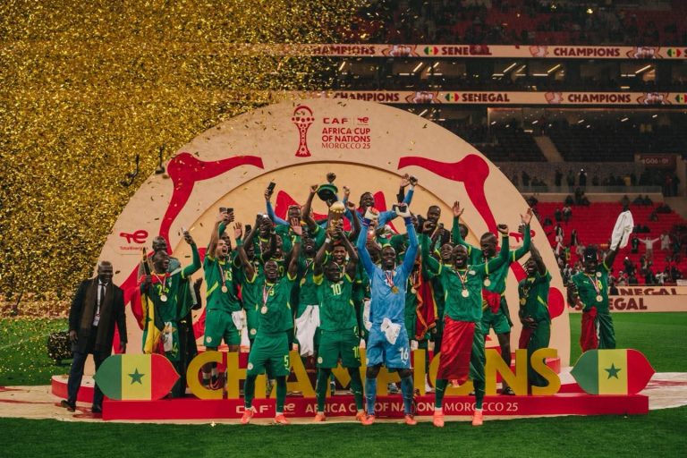 كاف يعلن عقوبات صارمة ضد المغرب والسنغال بعد أحداث نهائي أمم أفريقيا