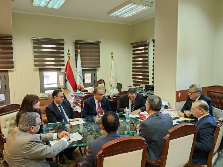 رئيس لجنة انتخابات الوفد: إشراف النيابة الإدارية ضمانة لنزاهة انتخابات رئاسة الحزب وتجربة رائدة في الحياة الحزبية