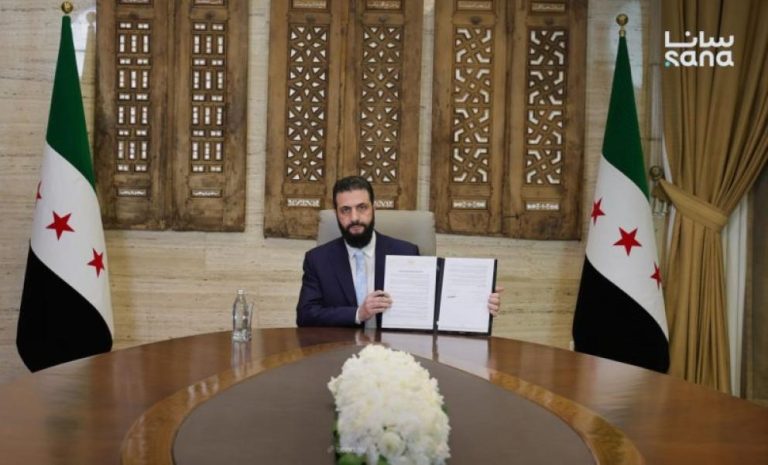 الشرع يوقع على اتفاق وقف شامل لإطلاق النار مع “قسد”